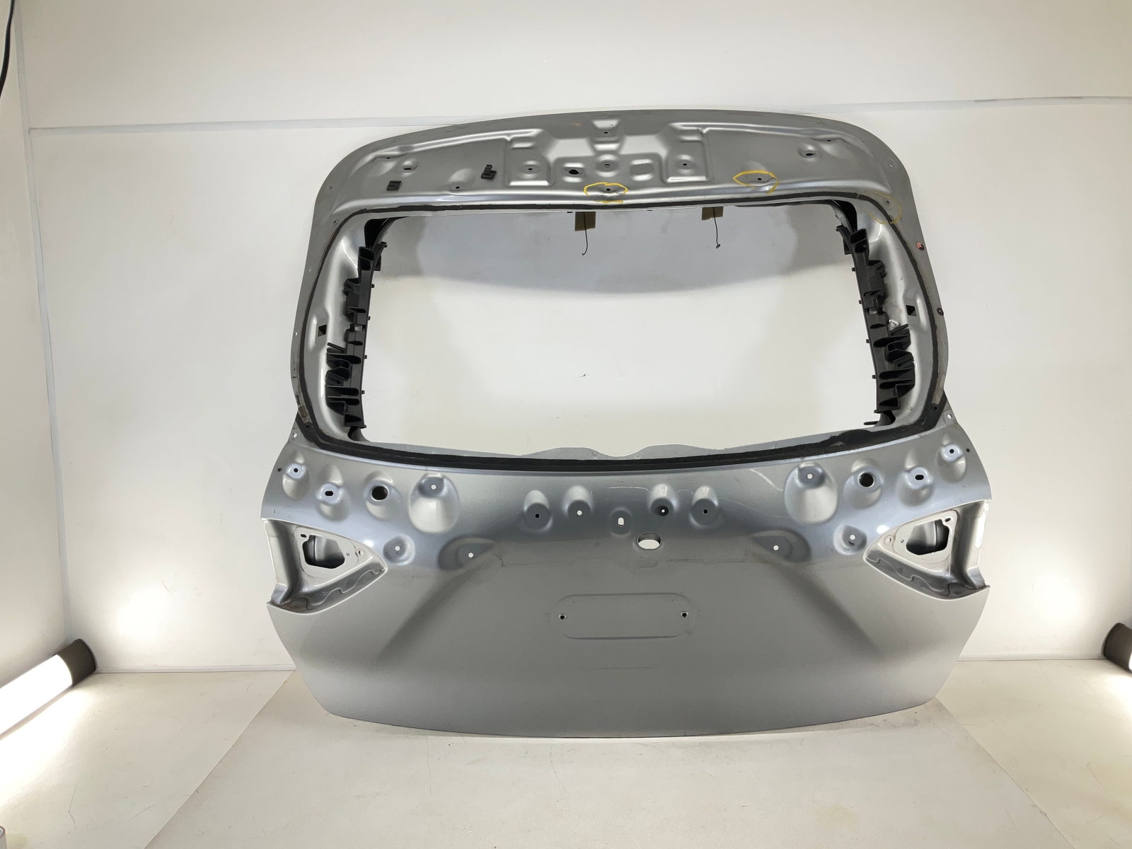 17-20 MASERATI Levante Exterior Rear Liftgate Tailgate Shell C OEM