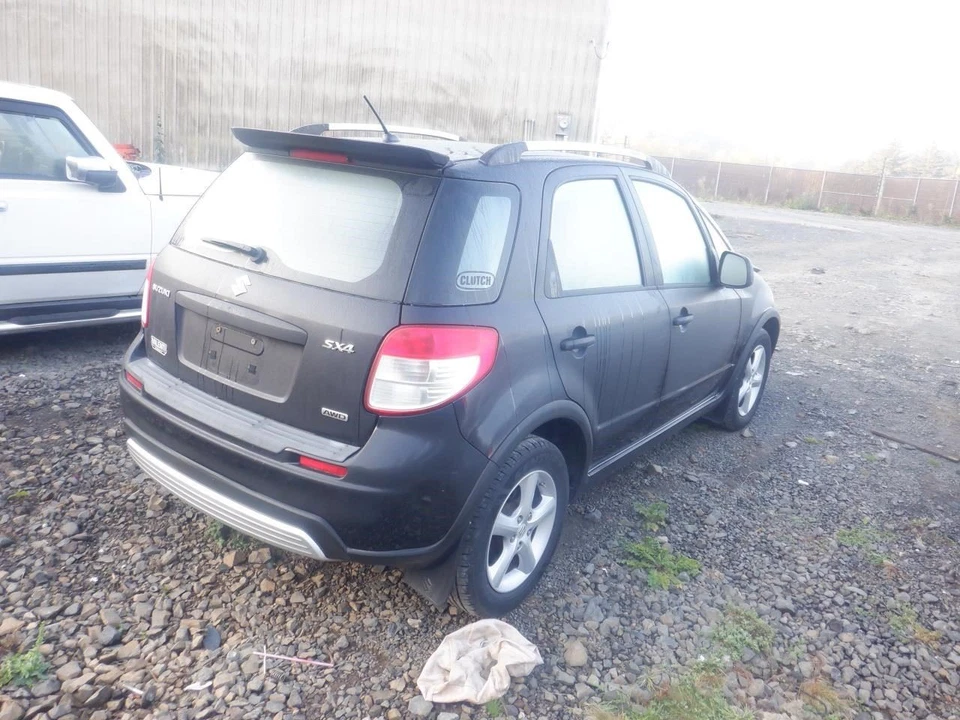 Driver Corner/Park Light Fog-driving Hatchback Base Fits 07-13 SX4 30885046 - Image 2 of 4