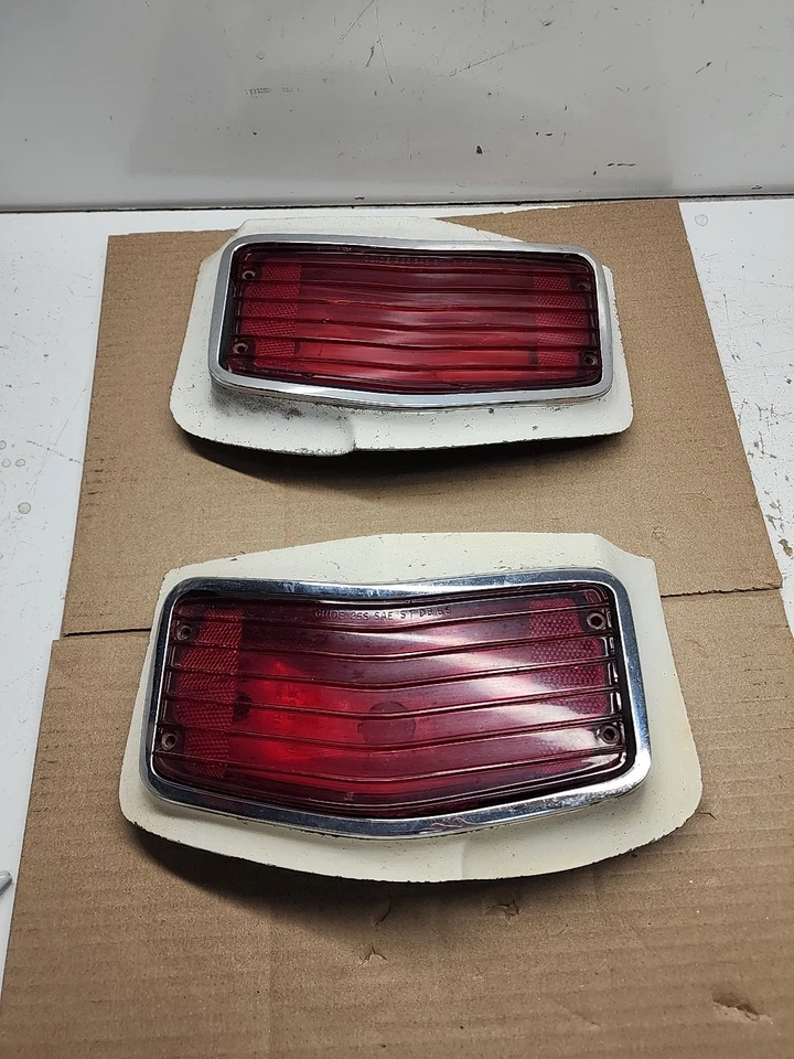 66 Pontiac Bonneville Catalina Station Wagon par destro LH BRANCO - Imagem 2 de 4