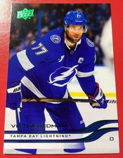 2025-26 Upper Deck Series 2 Holiday Victor Hedman #412 Lightning