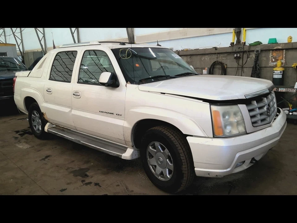 Info-GPS-TV Screen Entertainment System Opt U42 Fits 03-07 SIERRA DENALI 6827273 - Image 2 of 4