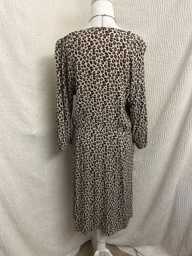 Banana Republic Leopard Print Midi Dress Long Sleeve V Neck Size Large - Picture 6 of 14