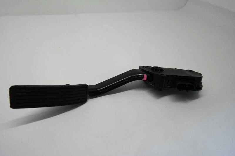 07 08 09 10 MONTAJE ACELERADOR PEDAL GAS SATURN SKY Foto 4 de 4