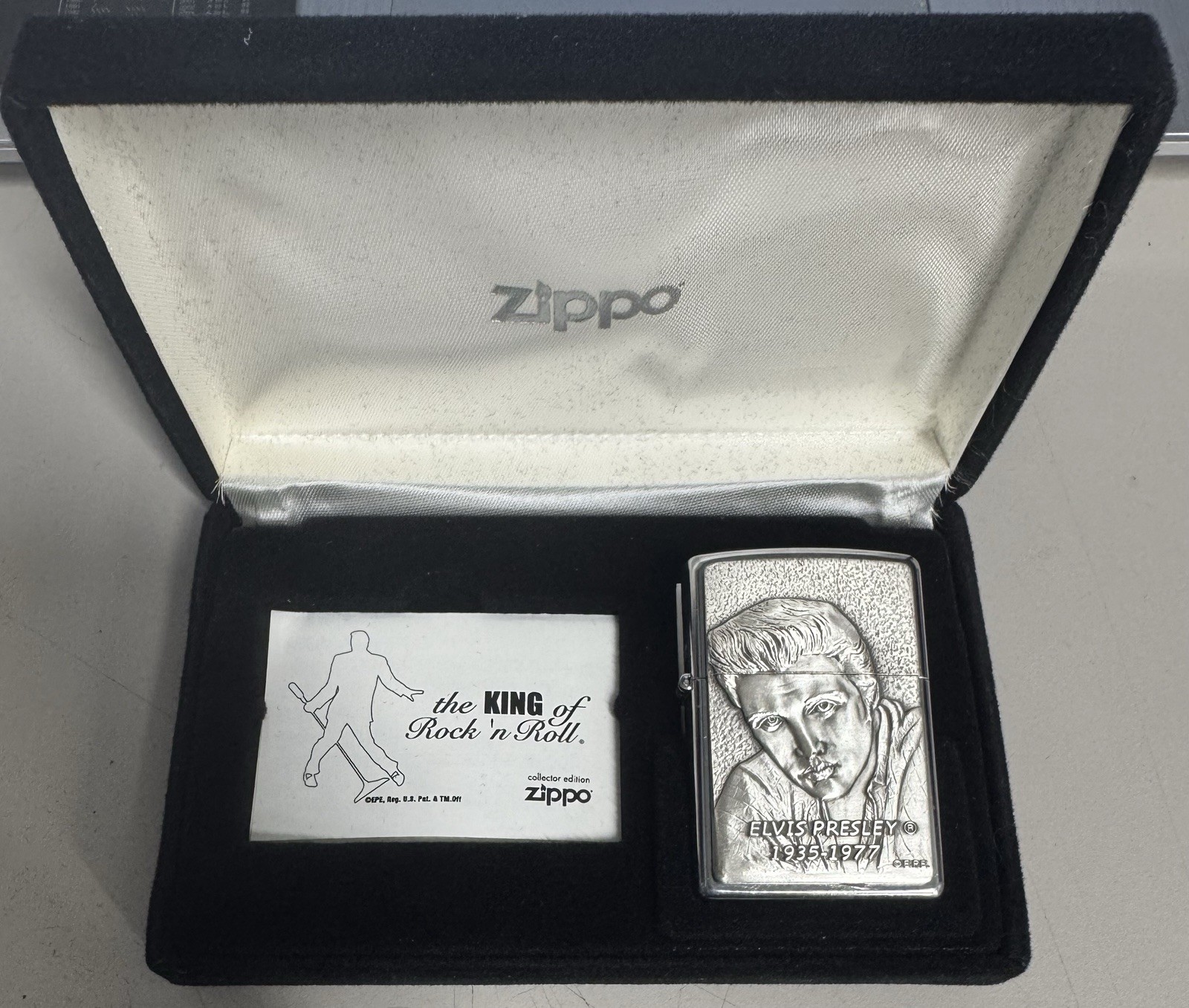 ZIPPO 2003 ELVIS PRESLEY LTD ED KING OF ROCK N ROLL LIGHTER SEALED IN BOX 895H
