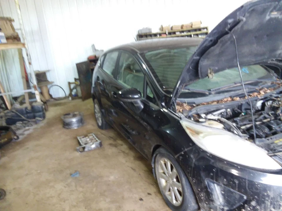 Frenos traseros para 11-13 FIESTA 2099126 Foto 2 de 4