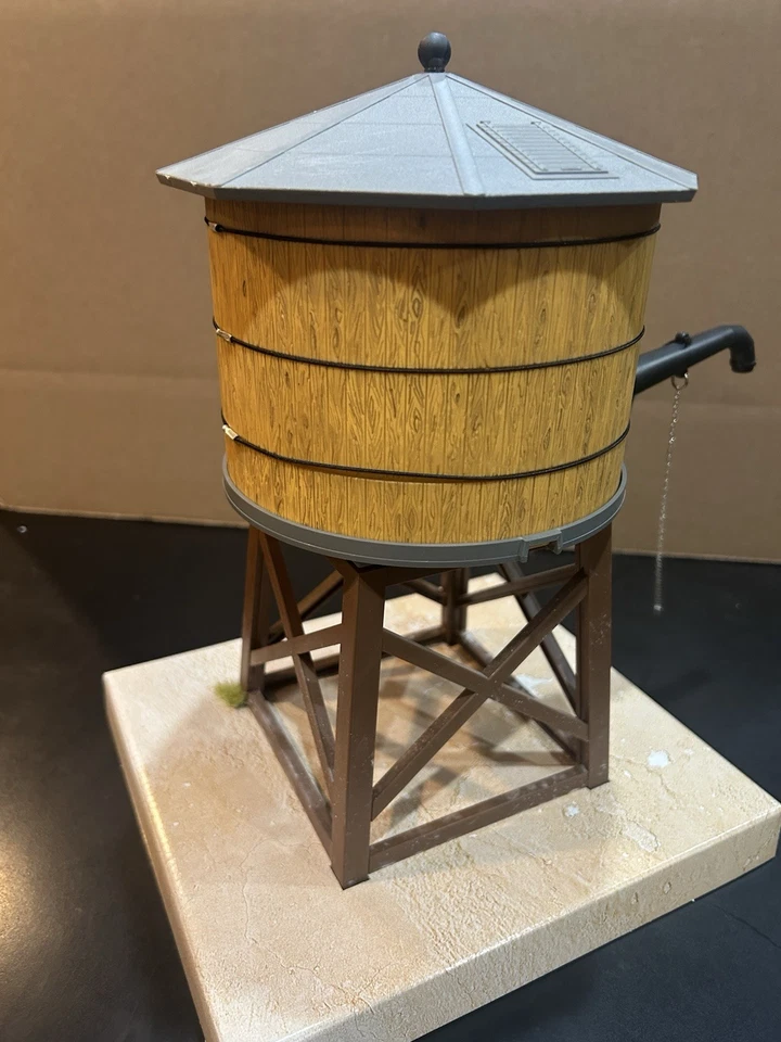 PIKO (LGB) 62701 G Scale Working Water Tower, Indoor/Outdoor, Fully Assembled - Image 4 of 4