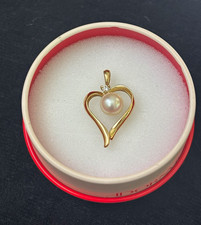 Pearl Diamond Heart Pendant in 14k Yellow Gold