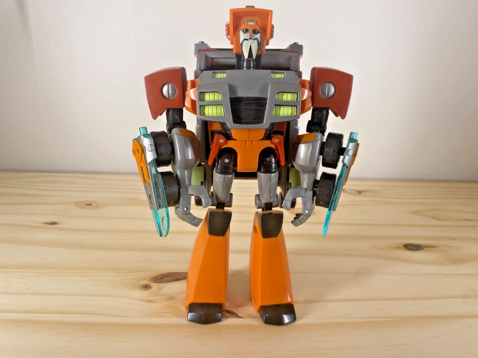 Transformers Animated WRECK-GAR Voyager Class transforming action figure 2009 - Image 3 of 4
