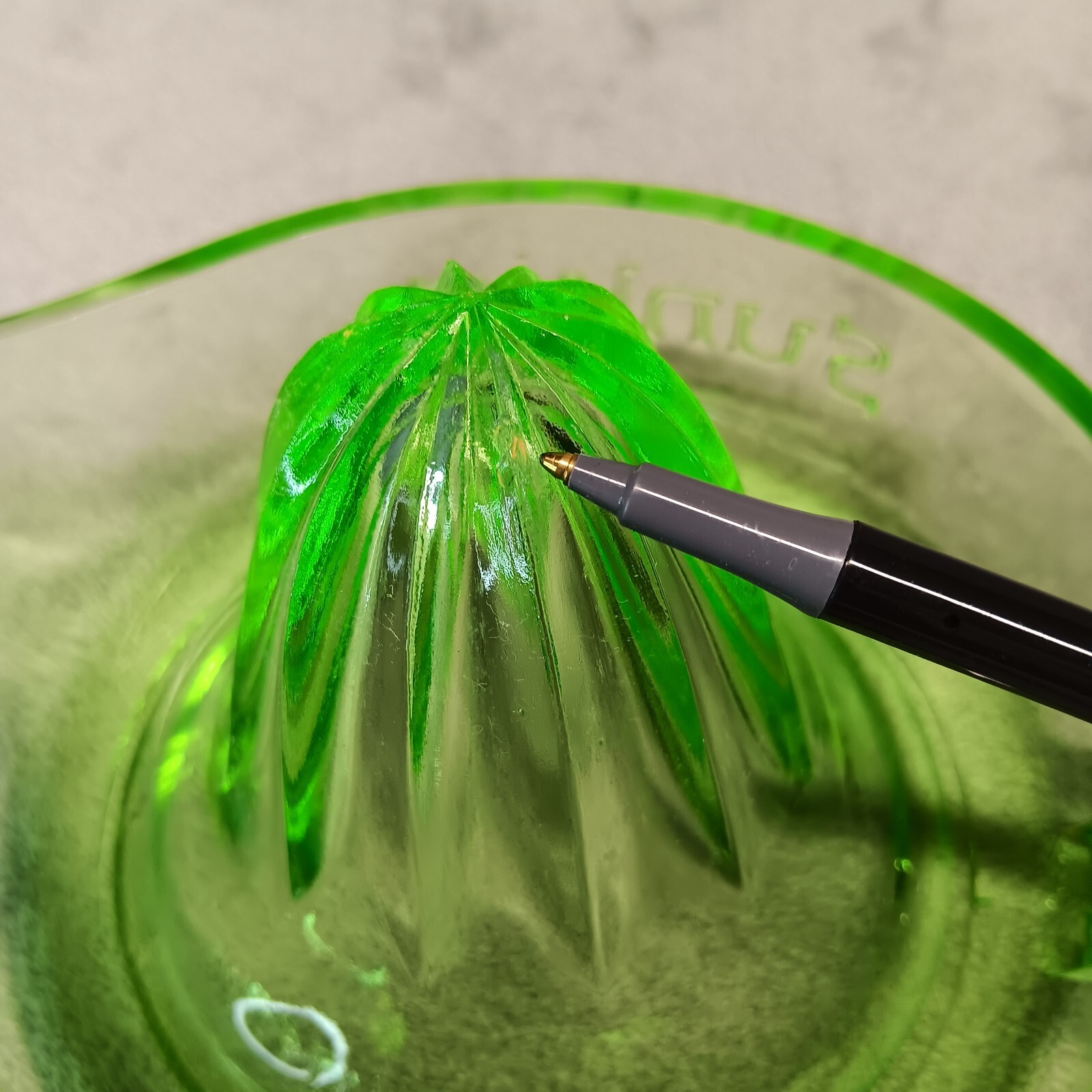 Sunkist Green Uranium Glass Citrus Orange Lemon Juicer USA Depression Era