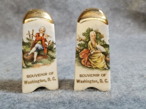 Souvenir Of Washington, D.C. Porcelain Salt and Pepper Shakers - Picture 2 of 7
