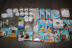 HUGE LOT SAFETY 1ST BABY PROOFING CABINET LOCKS STRAPS PLUGS COVERS LATCHES NICE