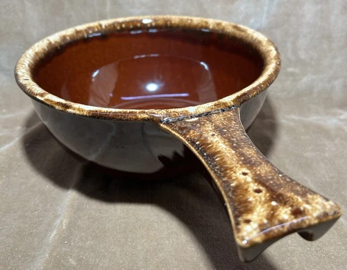 Vtg Hull 8” Diameter Brown Drip Serving Casserole Bowl W/Handle Oven Proof