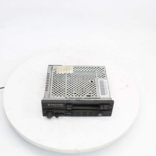 1994 Volkswagen Jetta Radio Control Unit Part Number - 638-57174A