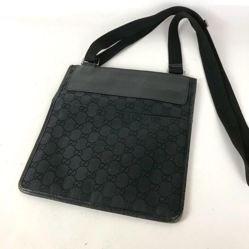 GUCCI Black GG Canvas Shoulder Bag Crossbody Messenger Bag Canvas Authentic thumbnail 3