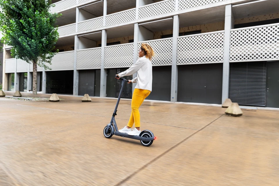 SOFLOW SO ONE PRO Silver E-Scooter 10 Ah deutsche Straßenzulassung 10 Zoll - Bild 3 von 4