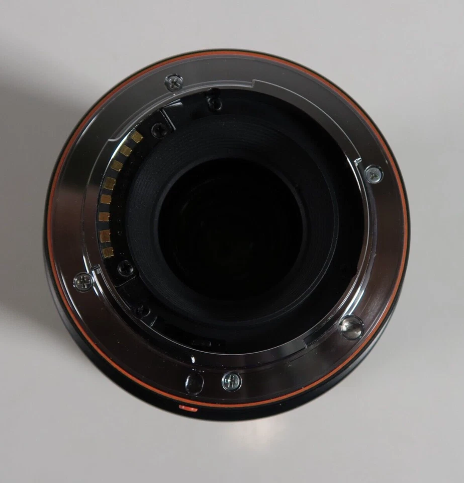 Sony SAL1118 4.5-5.6/11-18mm DSLR Camera Lens w/ HMC Super 77mm Made in Japan - Image 3 of 4