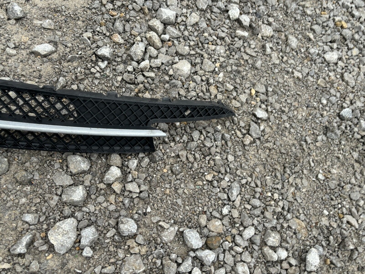 BMW 1 SERIES E81 E87 LCI FRONT BUMPER LOWER GRILL 51117182367 