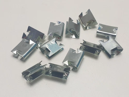 TRIUMPH SPITFIRE GT6 CHROME REAR QUARTER PANEL HORSESHOE MOULDING TRIM CLIP