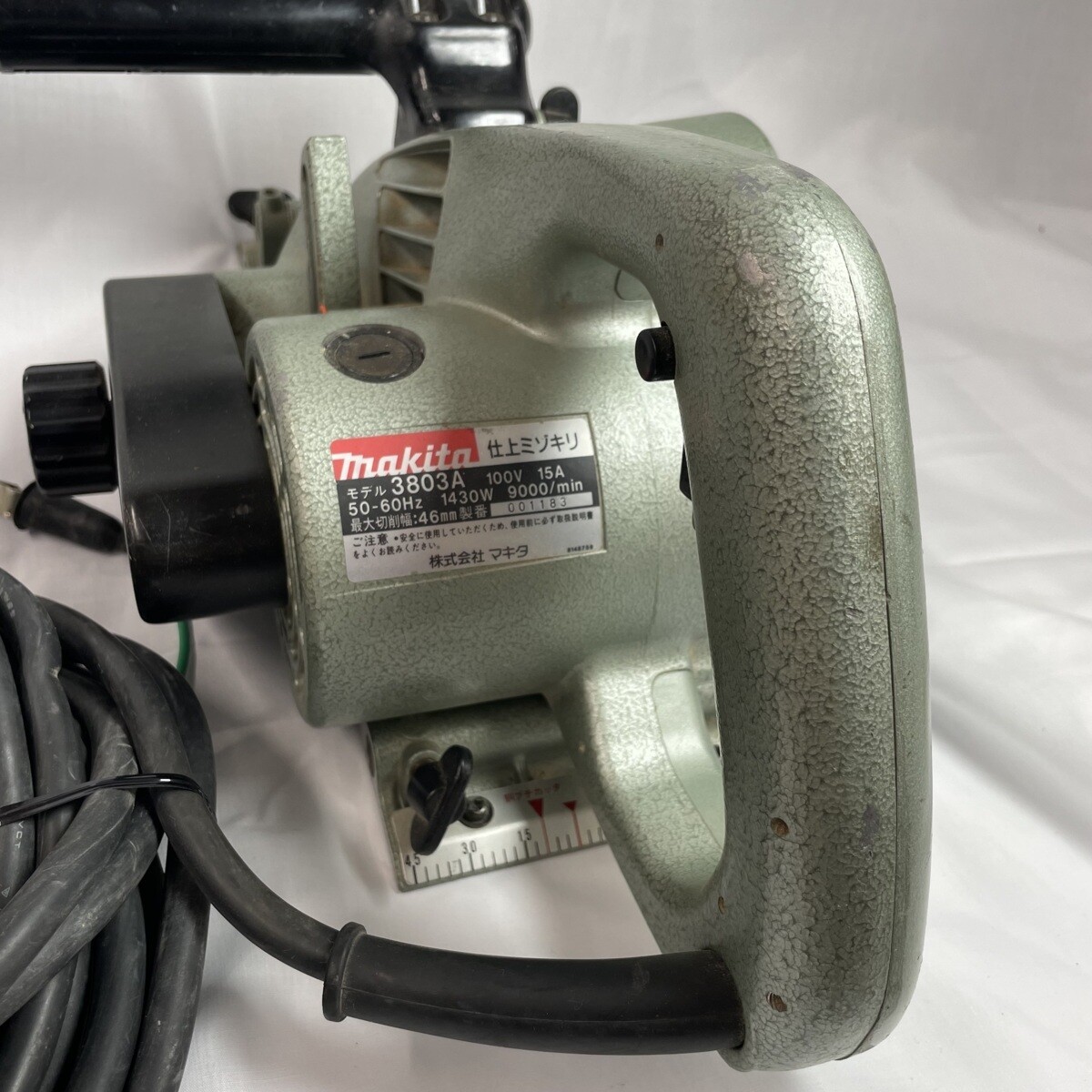 Makita 3803A 4-3/4 Inch Professional Groove Cutter Working 100V 