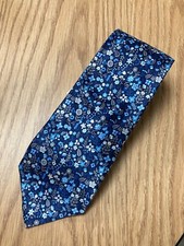 The Mens Store Bloomingdale's Men's NAVY BLUE MULTI FLORAL SILK TIE T3