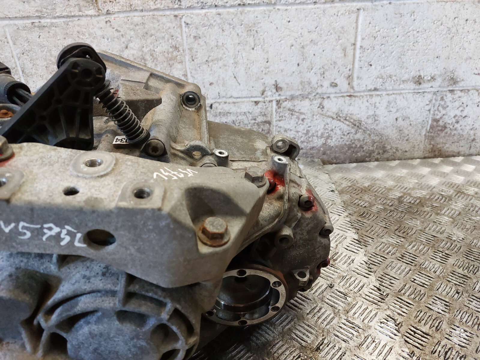 Volkswagen PASSAT B7 2011 Manual 6 Speed Gearbox 02Q301103 Diesel  