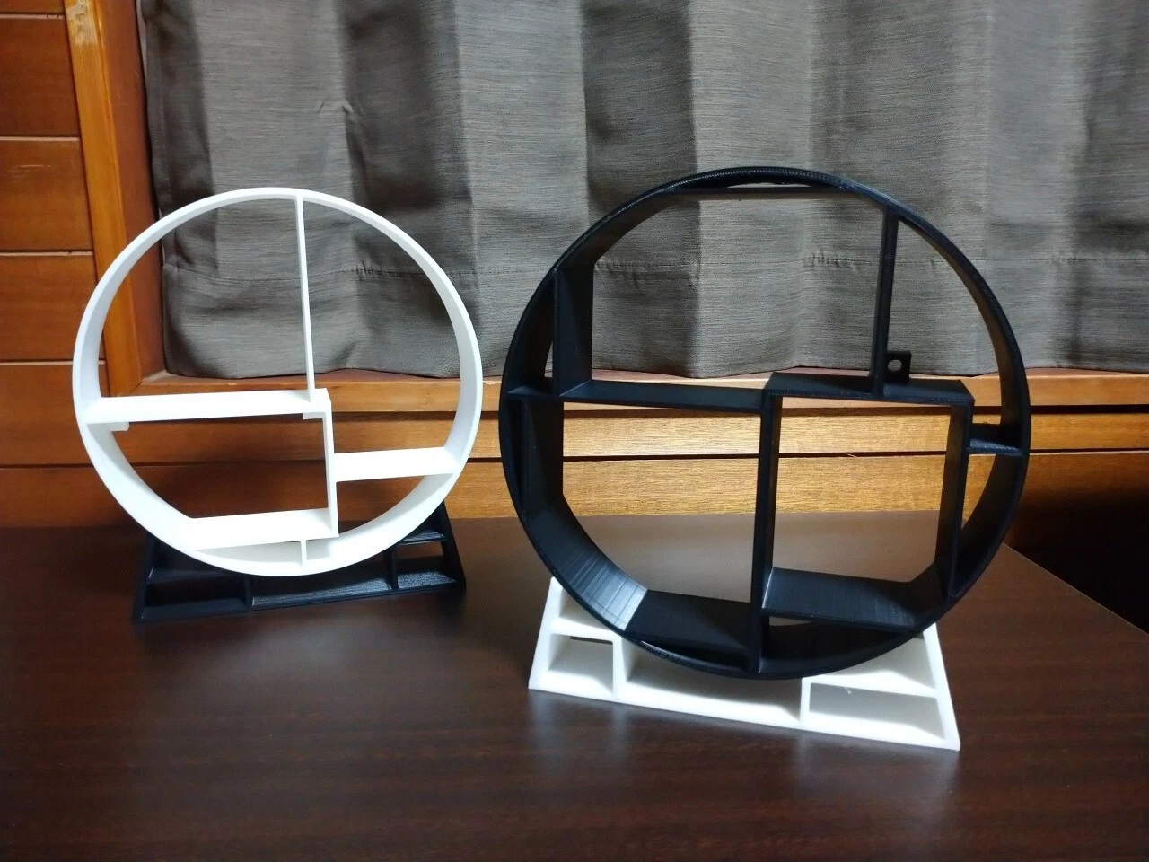 Round Shelf / Wall Shelf / Table / Desk / Decor / Decorations