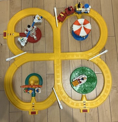 WORKING Lil Playmates 1986 Disneyland Play Set Train Rides Figures Track