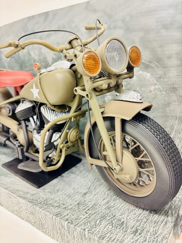 New Ray 1:6 US Army WWII Indian Chief Motorcycle Diecast 53623 - Image 3 of 4