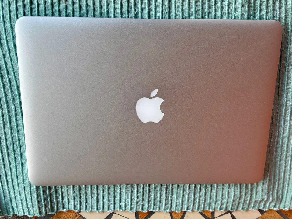 Apple MacBook Air 13" Ende 2010 im Neuzustand - MC504D/A1.85GHz 256 GB - Bild 2 von 4