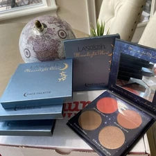 7 LASPLASH cosmetics - MOONLIGHT GLOW FACE PALETTE -blush, bronzer & highlight