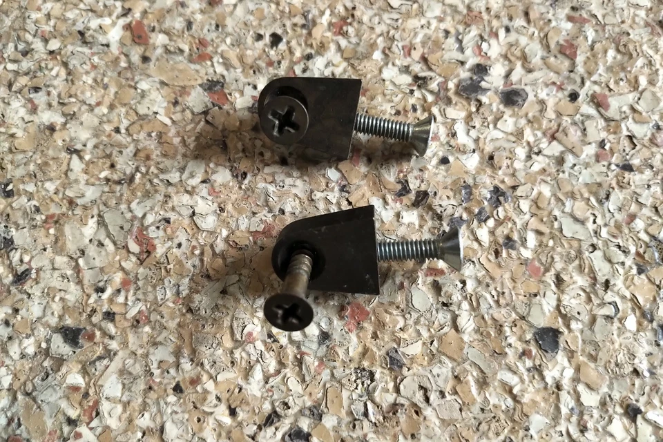 Lowrey 1976 parte de órgano herrajes tornillos conector para soporte de partituras de escritorio de música  Foto 2 de 4