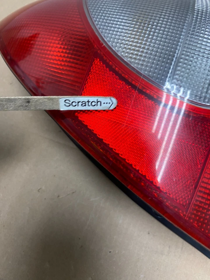 Luz trasera lateral izquierda Daewoo Nubira Station Wagon 2000 a 2002 OEM M2474 DG Foto 4 de 4