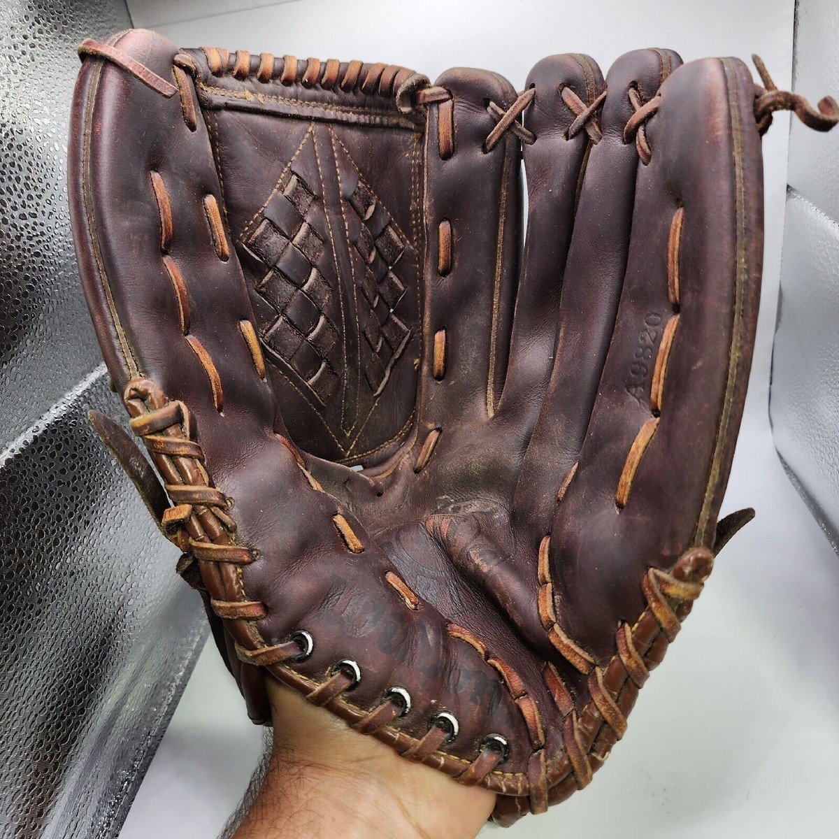 Gant De Softball WILSON A9820 MVP III Series - Taille 12 - Cuir - Droitier - Neuf