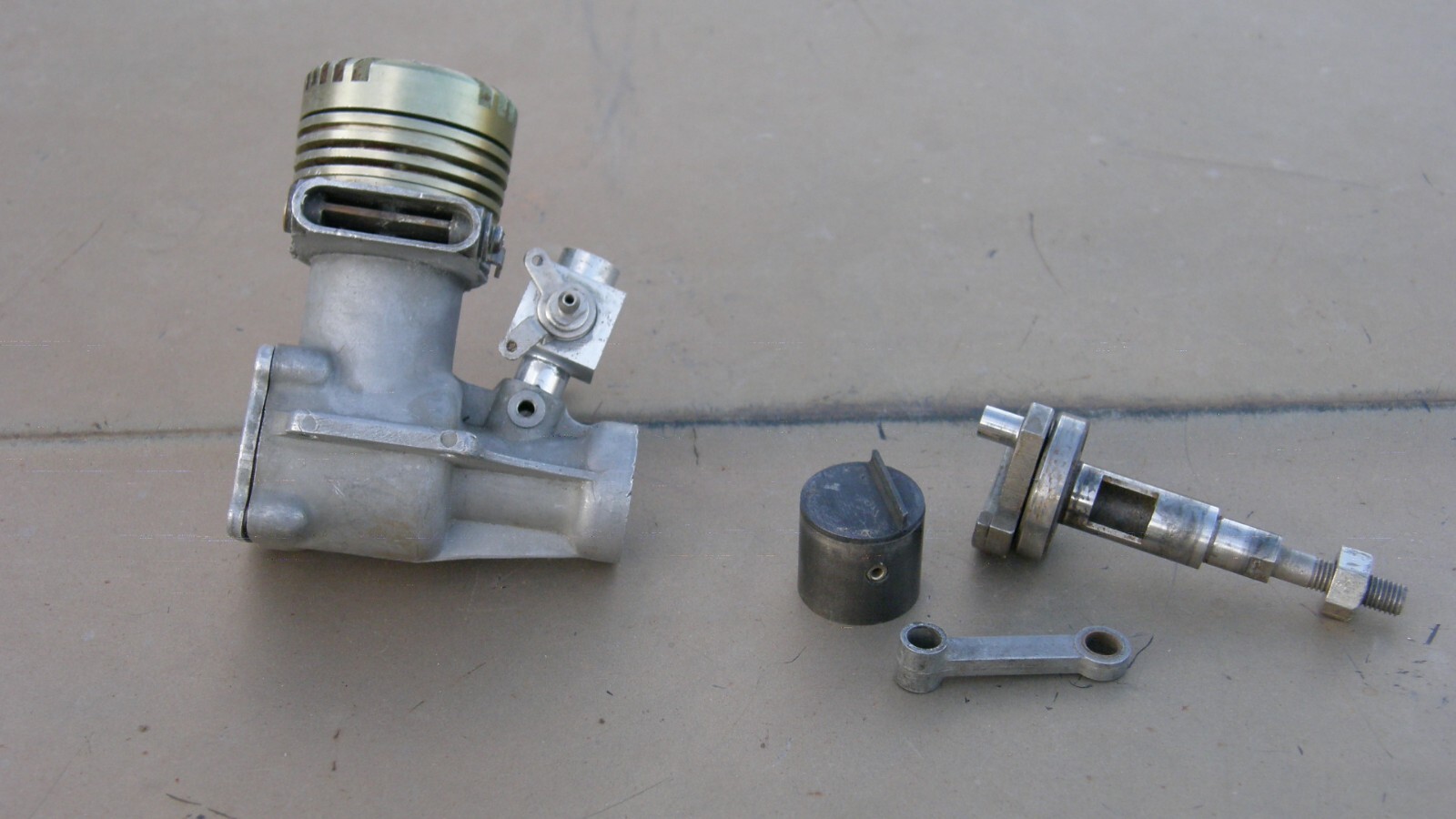 Rare 1960's Ueda Cougar 55 Gold Head Model Airplane Engine for Parts or Repair