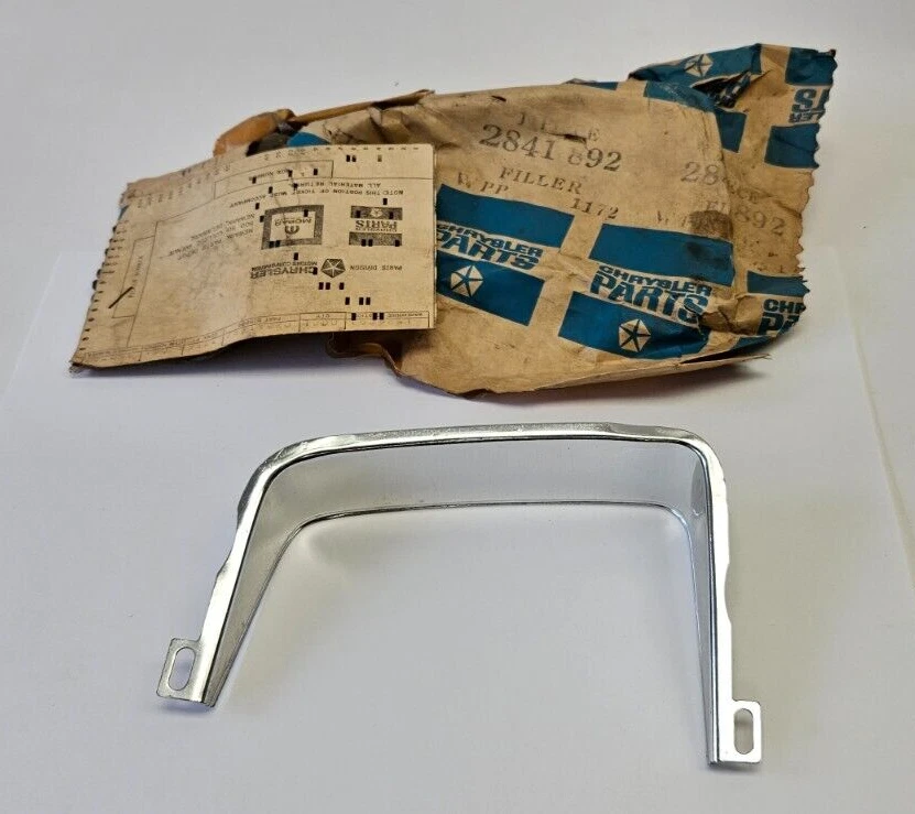 Plymouth Sport Fury 1968 VIP derecha 1/4 panel extensión relleno 2841892 nuevo en stock Foto 3 de 4