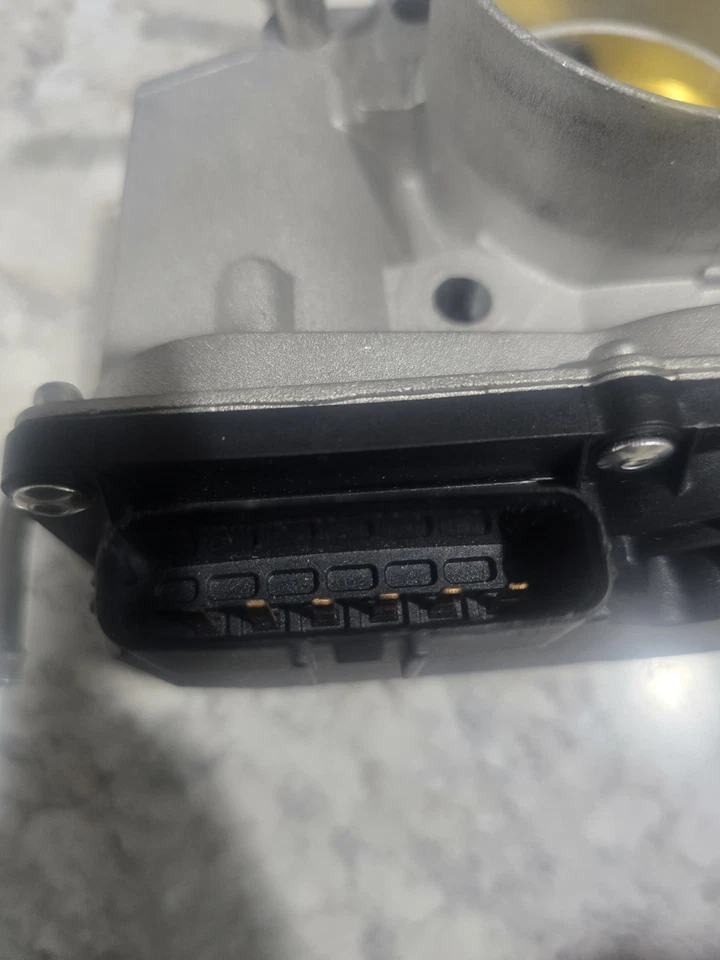 ZDTOPA22030-28060  Throttle Body Assy Toyota RAV4 Highlander Camry Scion TC - Image 3 of 3