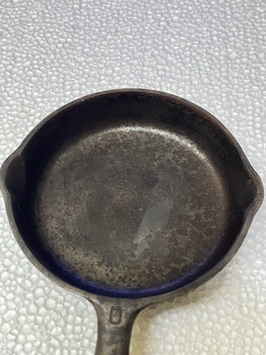 GRISWOLD #0 Cast Iron Skillet 562 Rare Hard To Find Old Toy Double Spout Erie - Picture 7 of 8