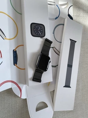 Apple Watch Series 8 (S8) 45mm Edelstahl Graphit Milanaise Armband GPS Cellular - Bild 1 von 4
