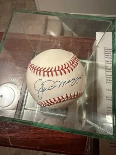 New ListingJoe DiMaggio Autographed Baseball - Beautiful Signature & Ball - Full JSA LOA