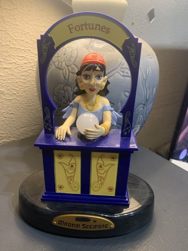 MADAM SEEMORE GYPSY FORTUNE TELLER CRYSTAL BALL