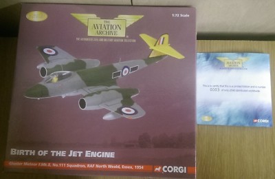  Corgi AA35010 Gloster Meteor F.Mk.8 No.111 Sqn North Weald Ltd Ed. 0003 von 2590