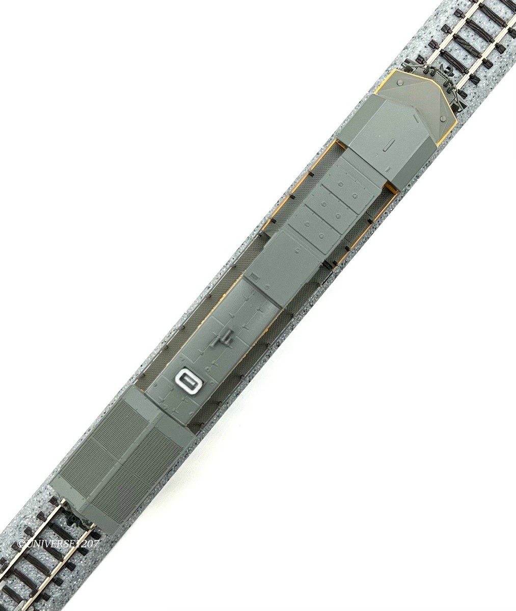 N Scale Kato 176-7038 AC4400CW Union Pacific #6735 Lightning