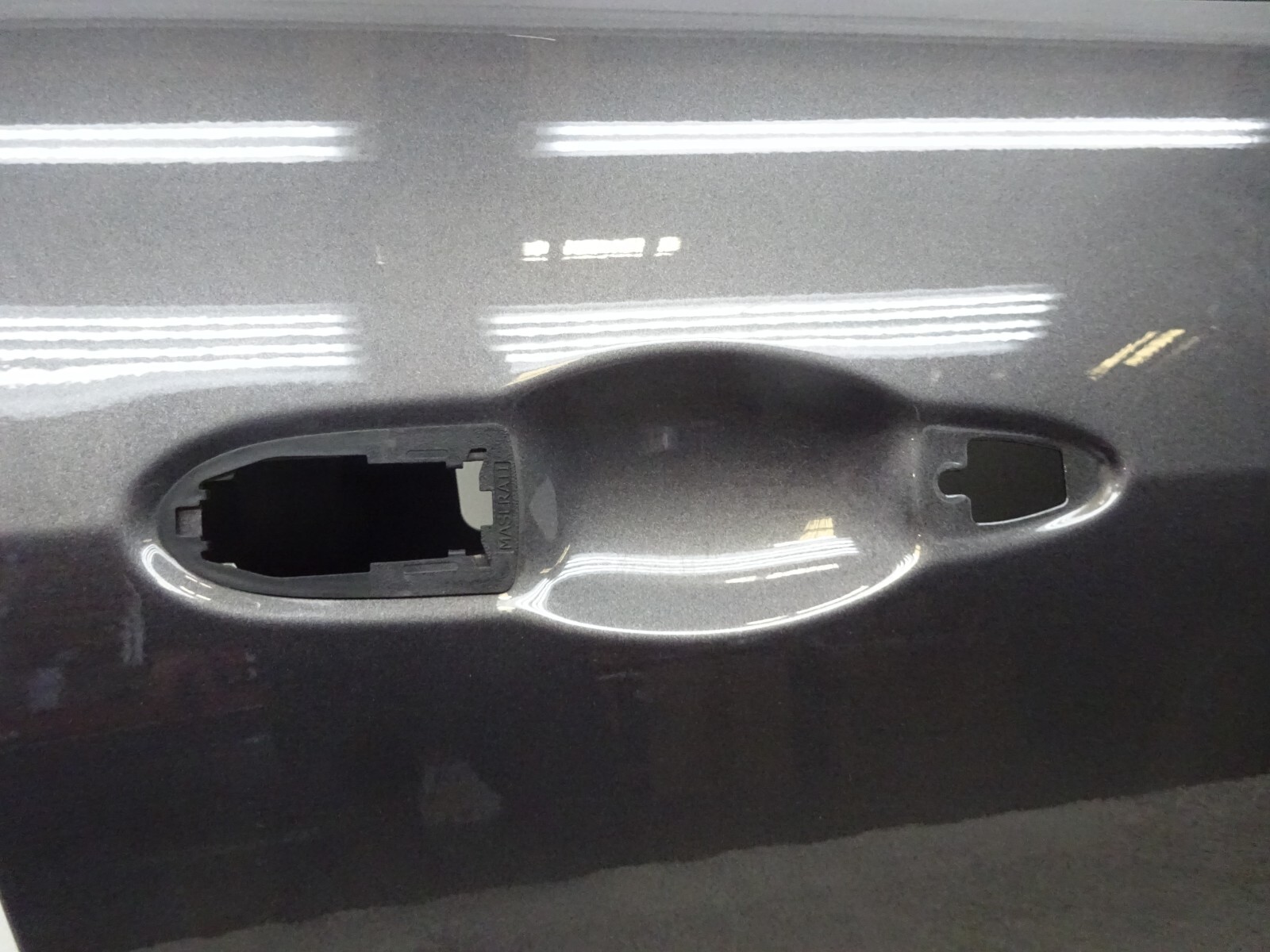 2014-2019 Maserati Ghibli Front Right Passenger Door Shell Gray OEM DE240212