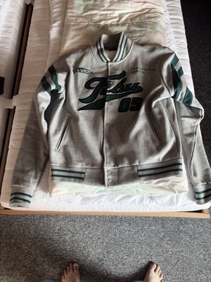 College Jacke von Der Marke Fubu Gr. M