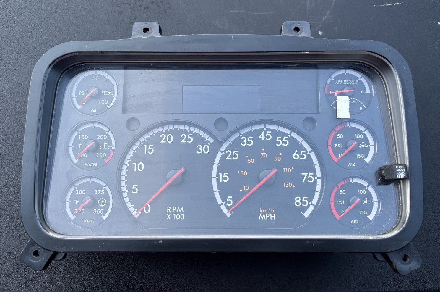 2019 Freightliner M2 106 Insturement Gauge Cluster