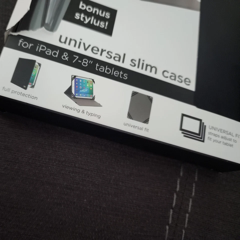 Universal Slim Case for 7-8 in. Tablets BRAND NEW WITH STYLUS!!! - Image 4 of 4