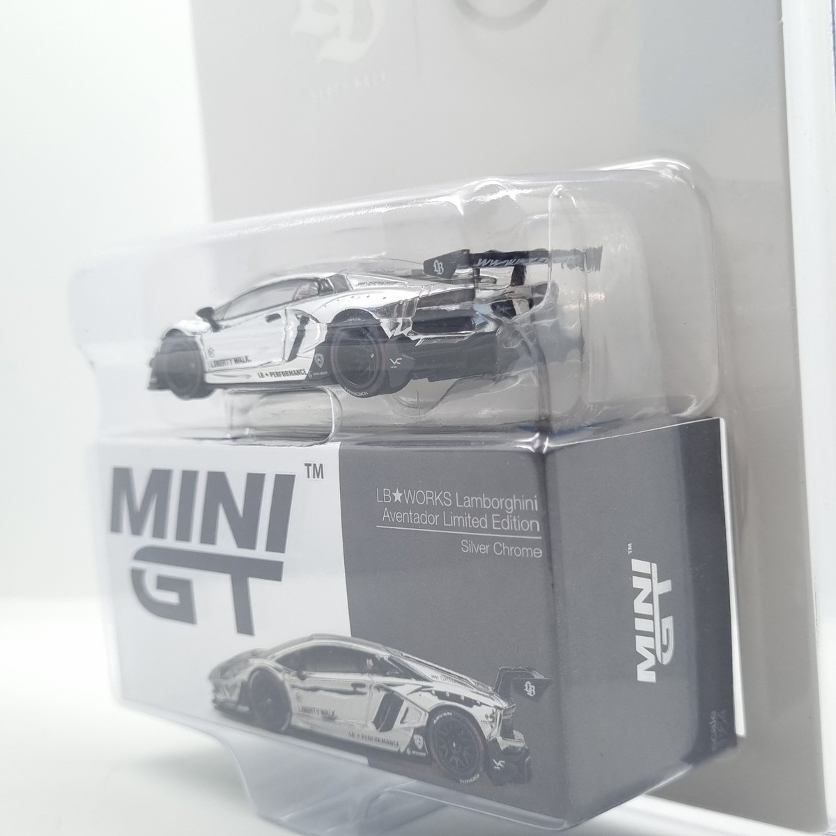 MINI GT LB WORKS LAMBORGHINI AVENTADOR LBWK CHROME IMX 2025