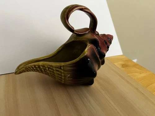 Vintage Hull Pottery Ebb Tide creamer, conch seashell design- Gorgeous piece