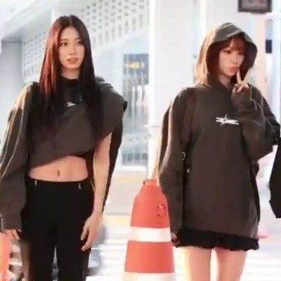 LE SSERAFIM SAKURA CHAEWON YUNJIN KAZUHA EUNCHAE CRAZY HOODIE ZIP