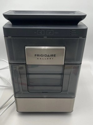 Frigidaire 33 Lb Countertop Nugget Ice Maker with Touch Controls Black EFIC201